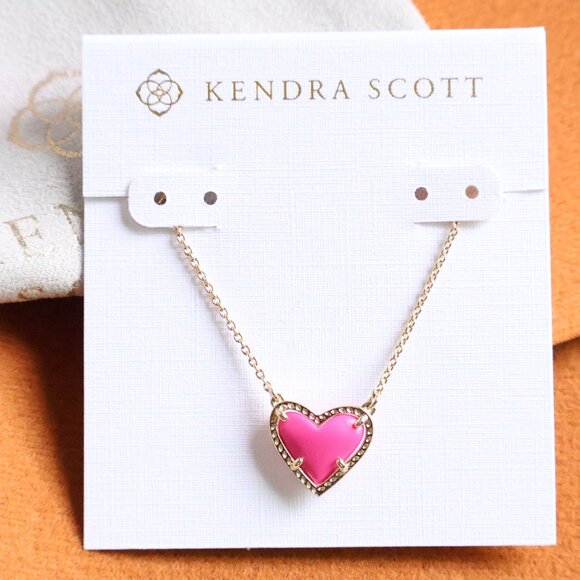 Kendra Scott Ari Heart Neon Pink Necklace Gold - Picture 1 of 2
